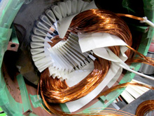 コイル巻替途中